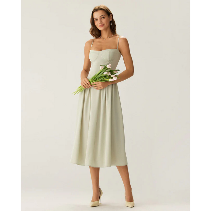 Sofia - Elegant midikjole med firkantet hals