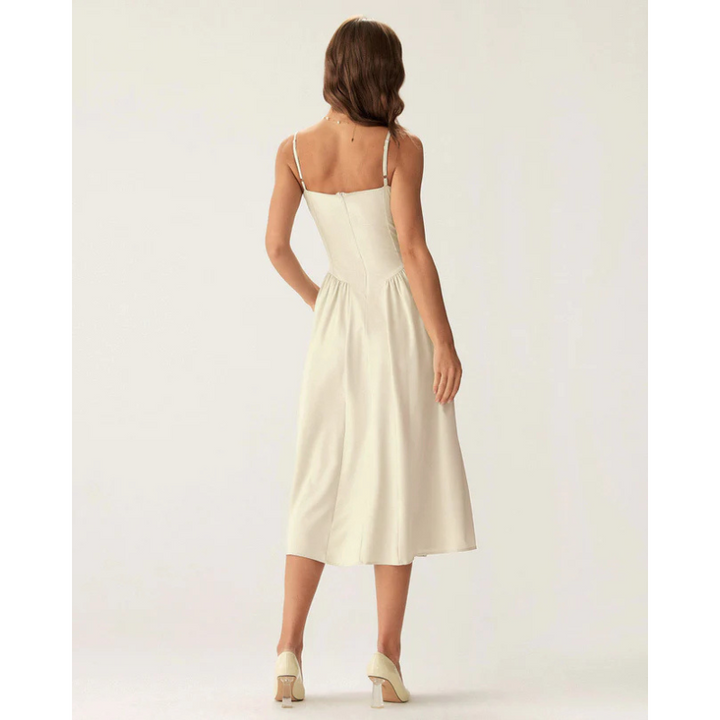 Sofia - Elegant midikjole med firkantet hals