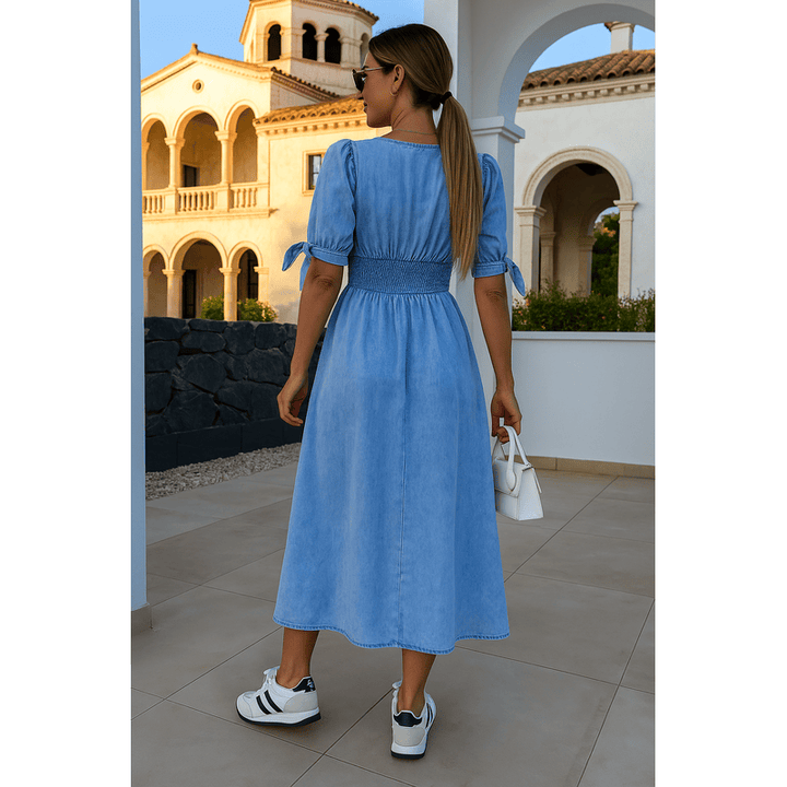 Clara Belle - Elegant kjole med knapper