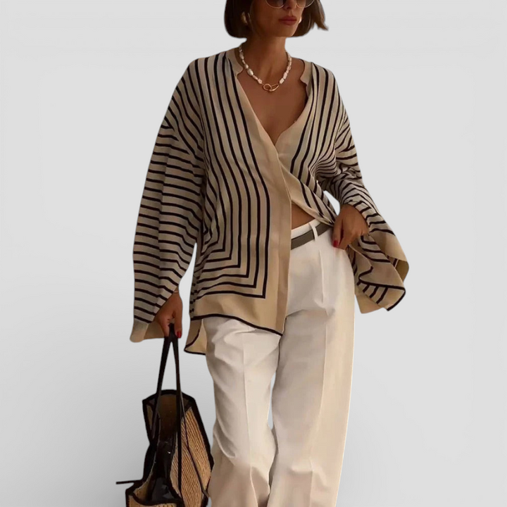 Gyda - Afslappet stribet skjorte med slids