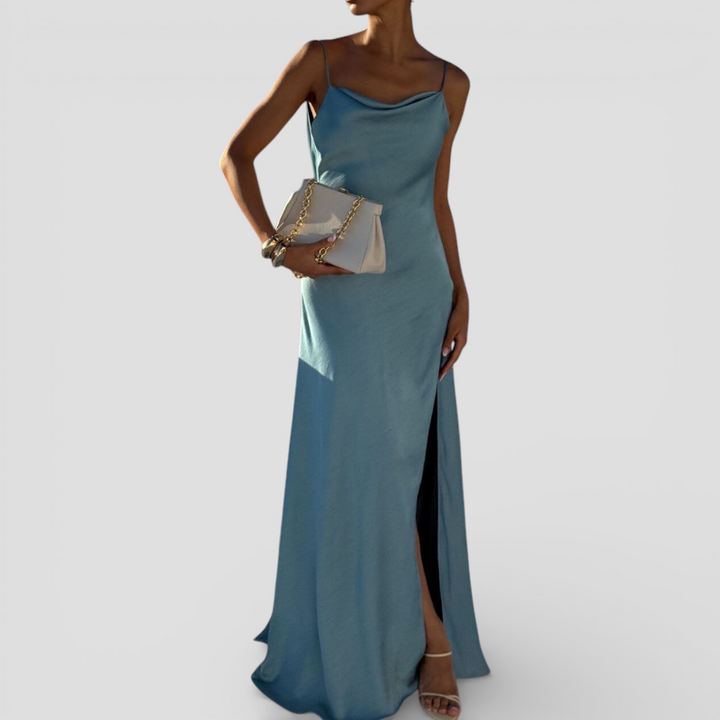 Malou - Sexet og elegant maxikjole med høj slids i siden