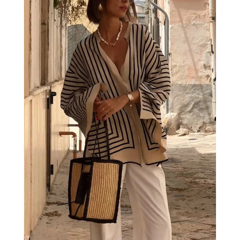 Gyda - Afslappet stribet skjorte med slids