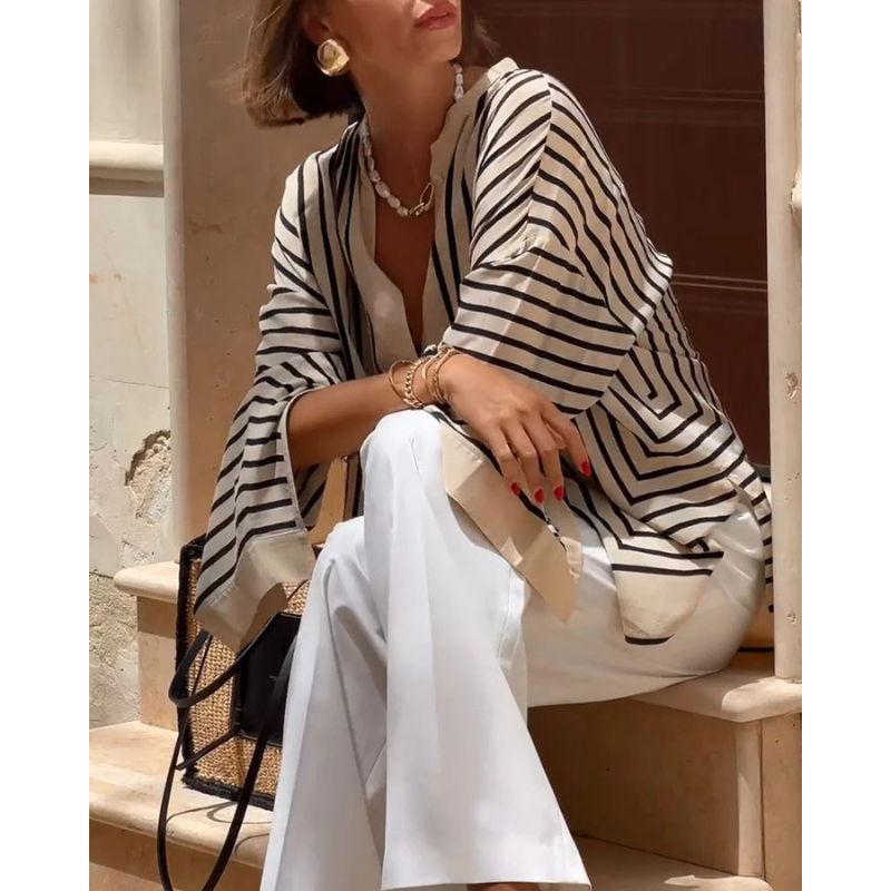 Gyda - Afslappet stribet skjorte med slids