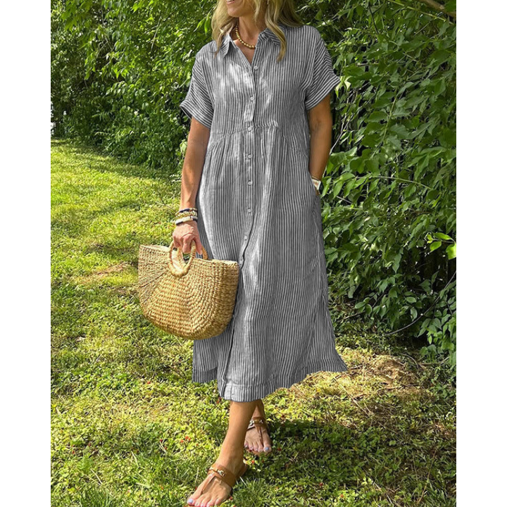 Sara - Stribet kjole med sidelommer