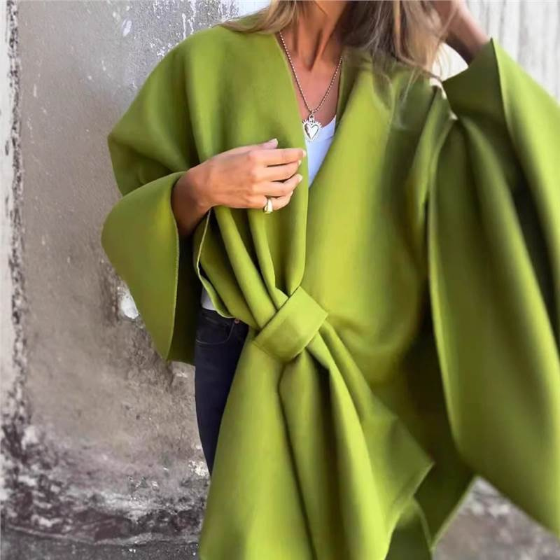 Luna - Løs kappejakke med V-hals