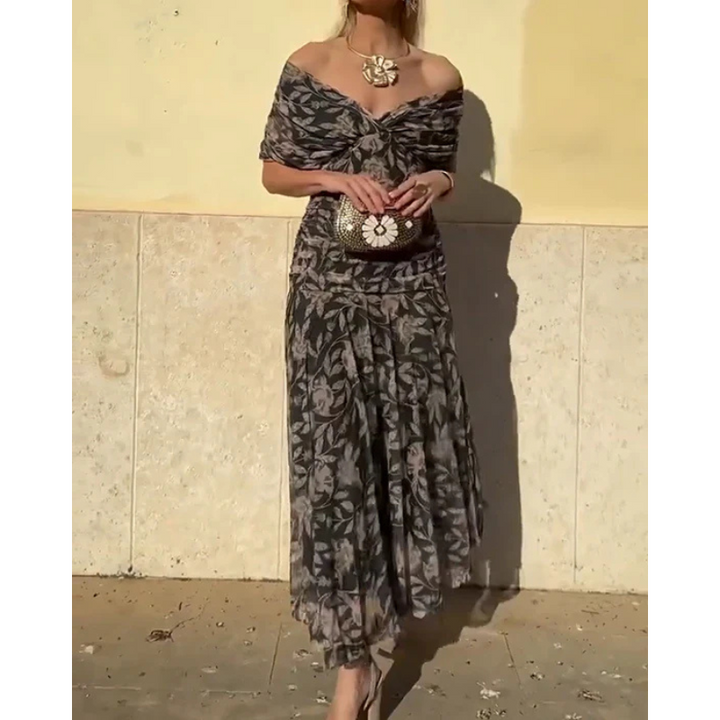 Julieta - Elegant V-hals kjole med bare skuldre