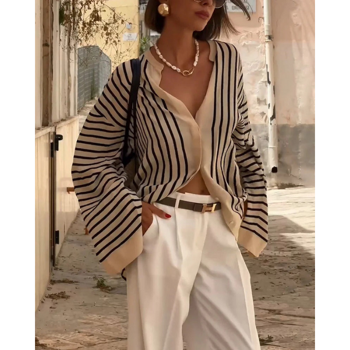 Gyda - Afslappet stribet skjorte med slids