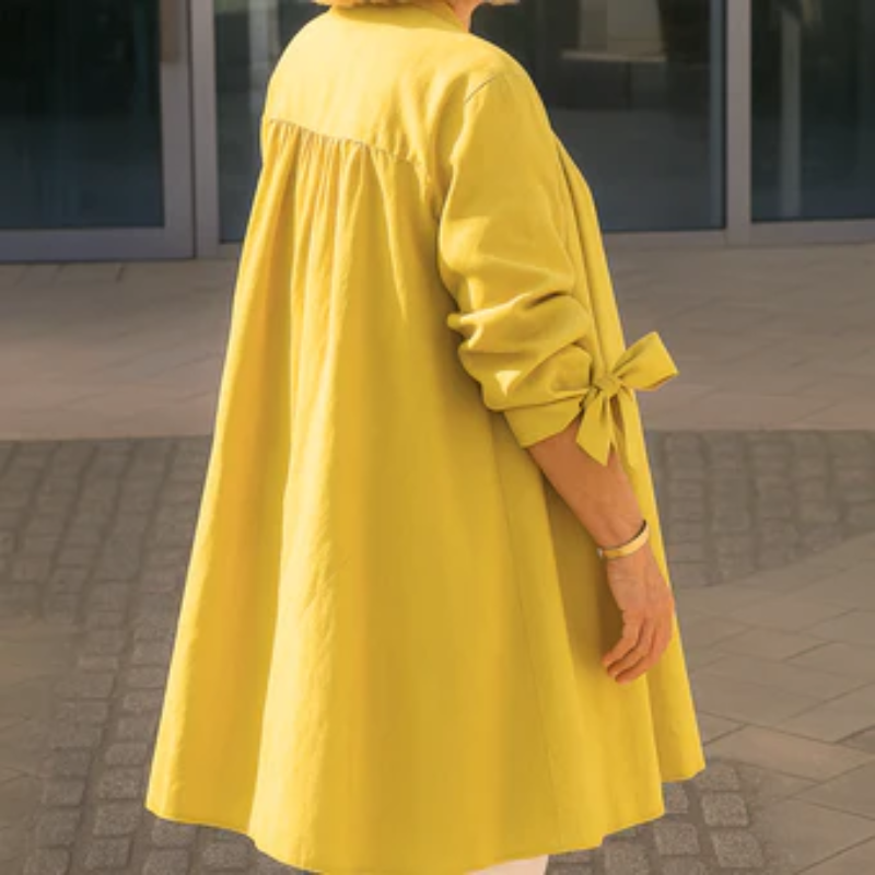 Louise - Ensfarvet skjortebluse med sløjfeærmer