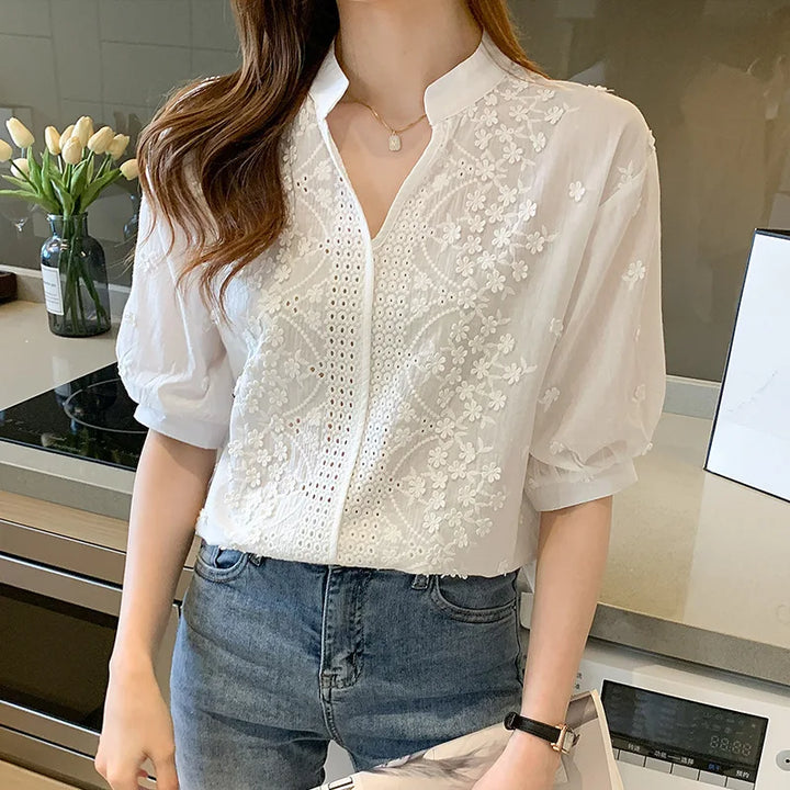 Cambria - Broderet bluse